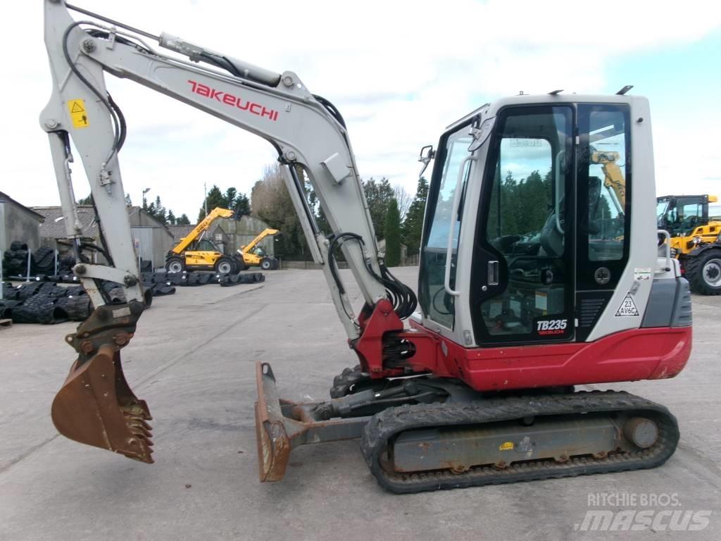 Takeuchi TB 235 Mini bageri <7t