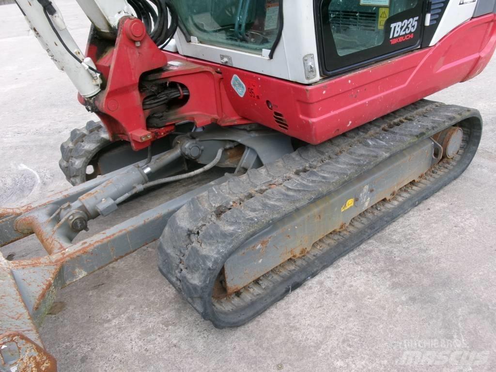Takeuchi TB 235 Mini bageri <7t