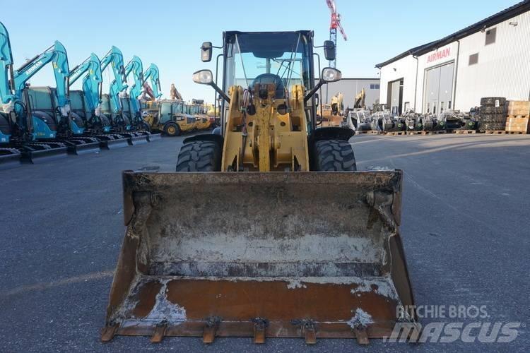 CAT 906 M Utovarivači na kotačima