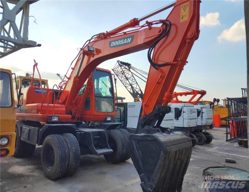 Doosan DH 150 W-7 Bageri na kotačima
