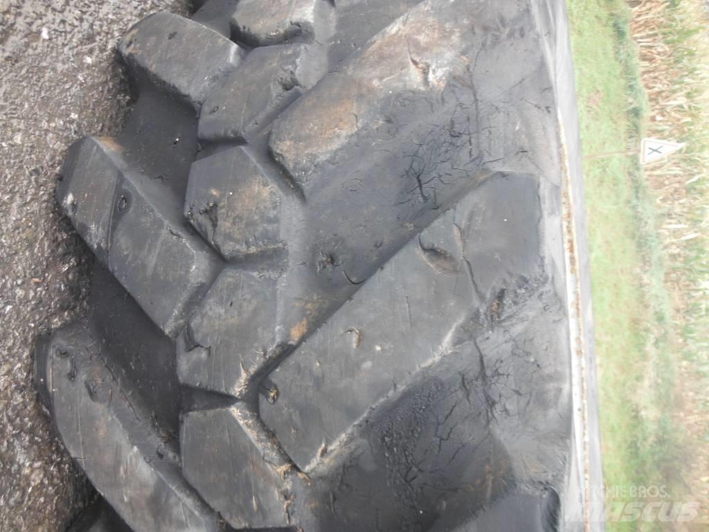 Michelin 15R22.5 Gume, kotači i naplatci