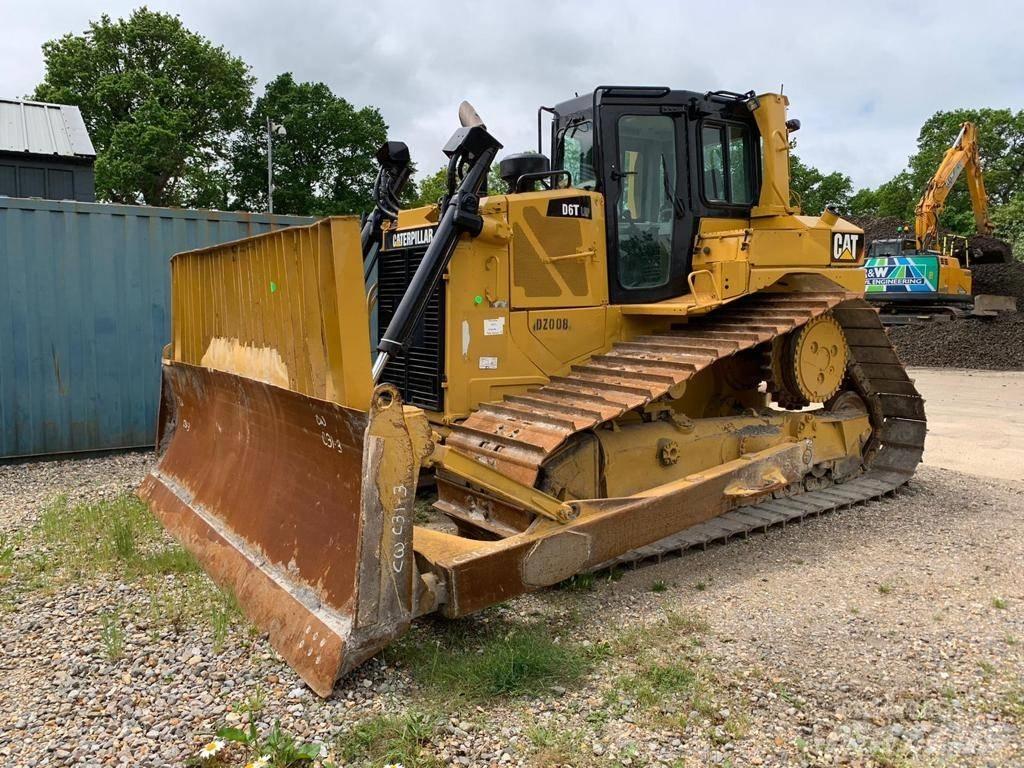 CAT D6T LGP Buldožeri gusjeničari
