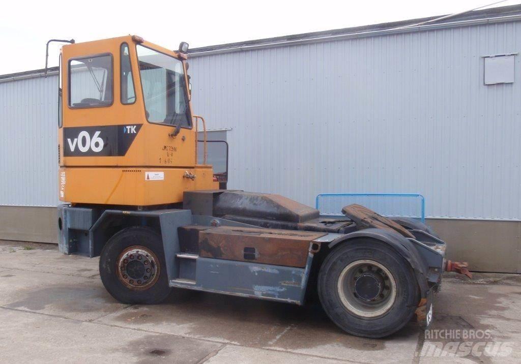 Sisu TRX 242 Vučna vozila