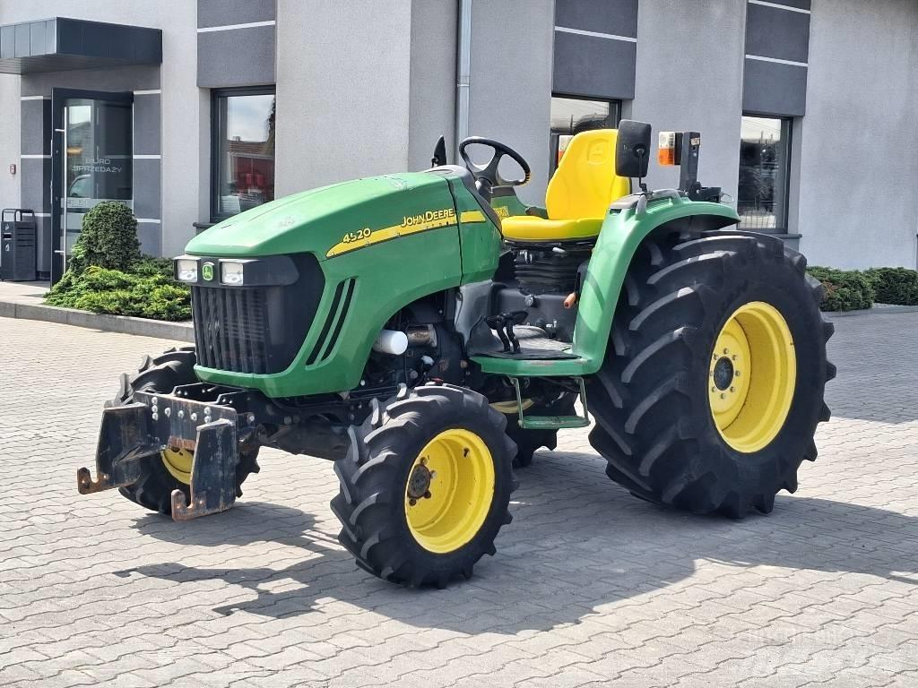 John Deere 4520 Traktori