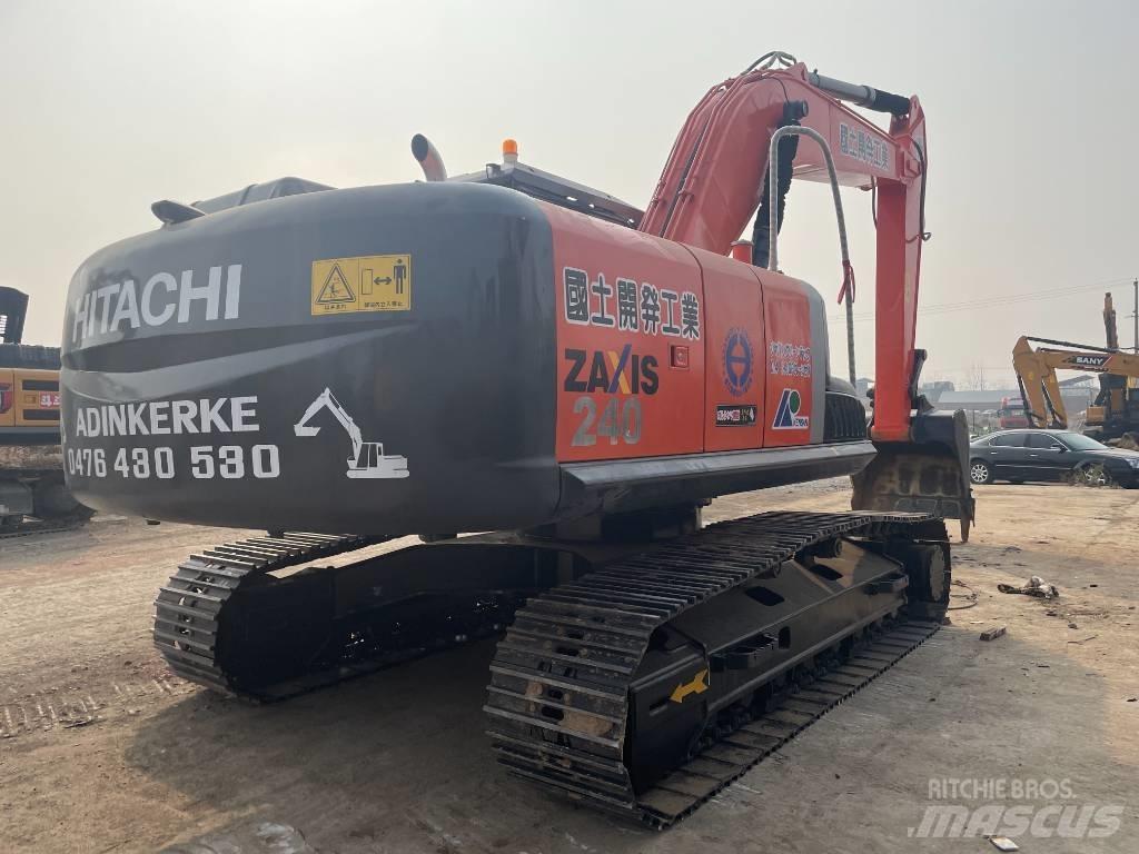 Hitachi 240 Bageri gusjeničari
