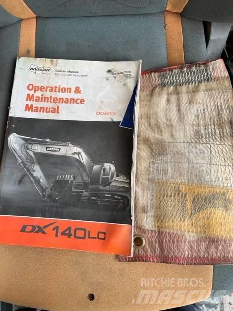 Doosan DX 140 LC Bageri gusjeničari