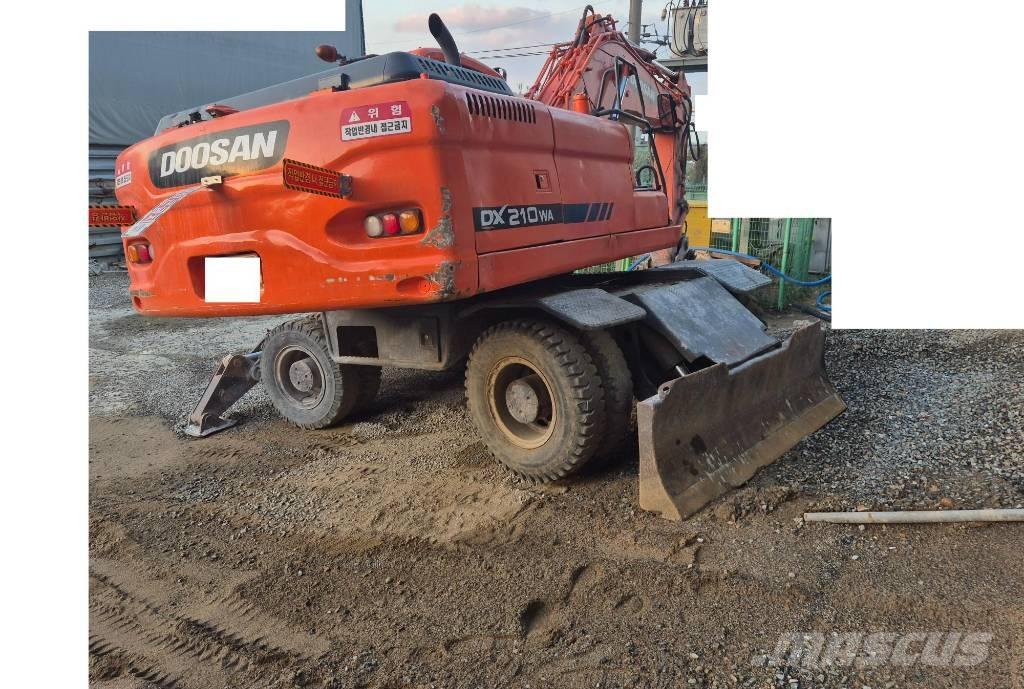 Doosan DX210W Bageri na kotačima