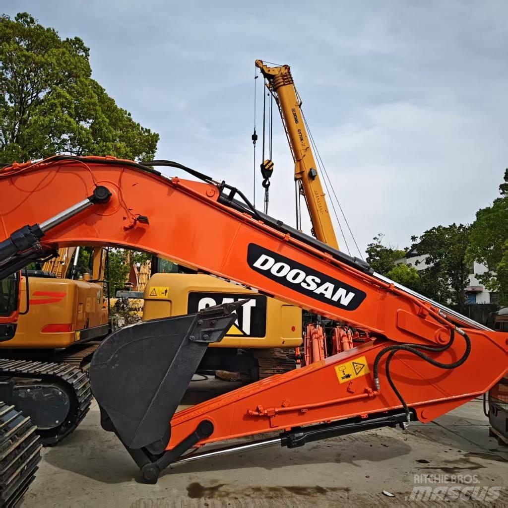 Doosan DX 225 Bageri gusjeničari
