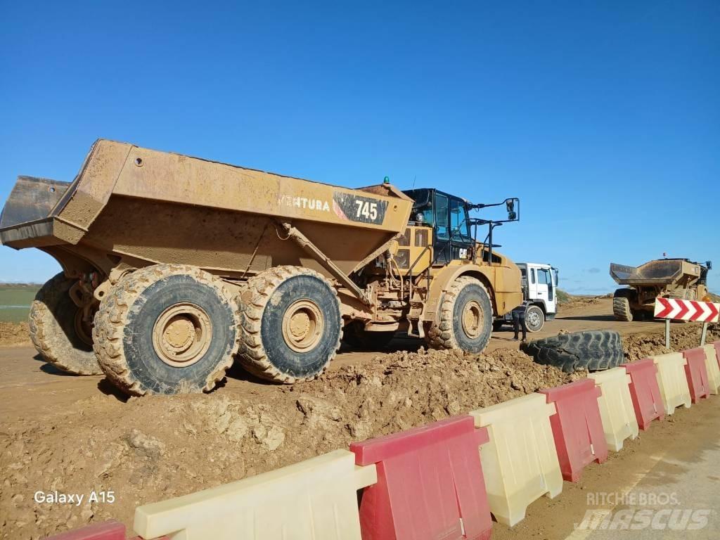 CAT 745 Zglobni demperi