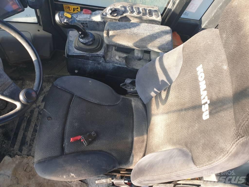Komatsu WA320-8 Utovarivači na kotačima