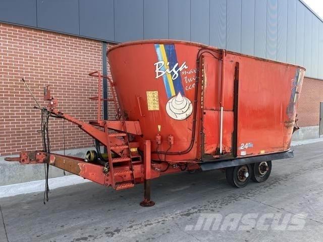 Peecon 24m³ Mikser hranilice