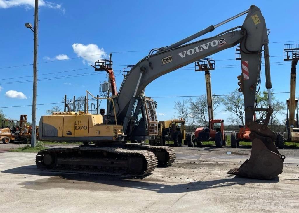 VOLVO 210CL Bageri gusjeničari