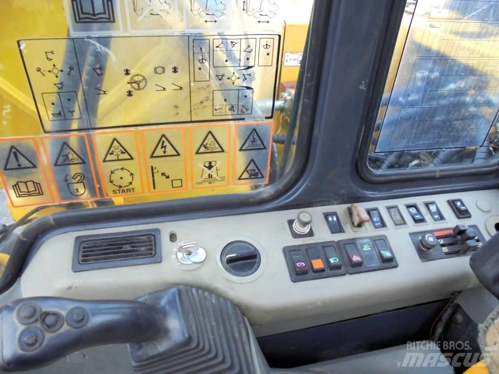 Komatsu PW 130ES-6K Bageri na kotačima