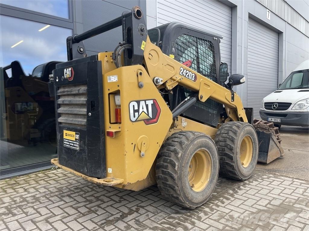 CAT 242D3 Skid steer mini utovarivači