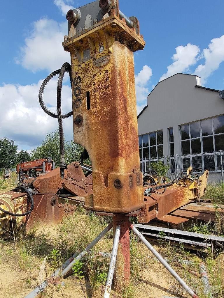 Soosan SB-130-TS-P Čekići