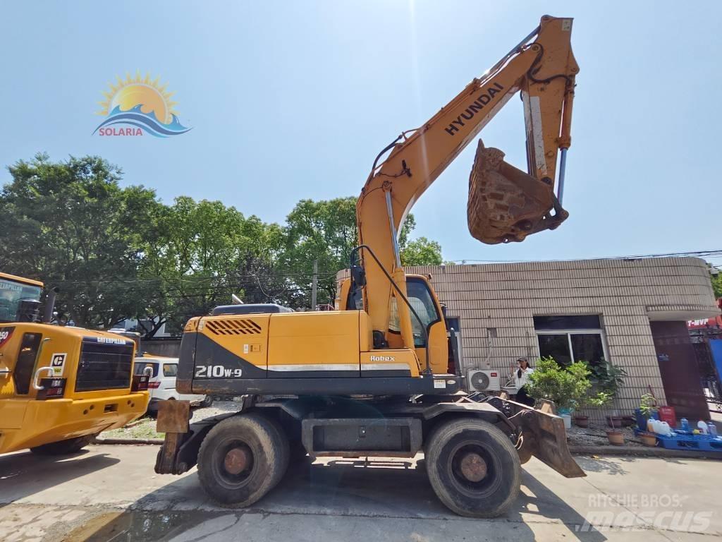 Hyundai R210W-9 Bageri na kotačima
