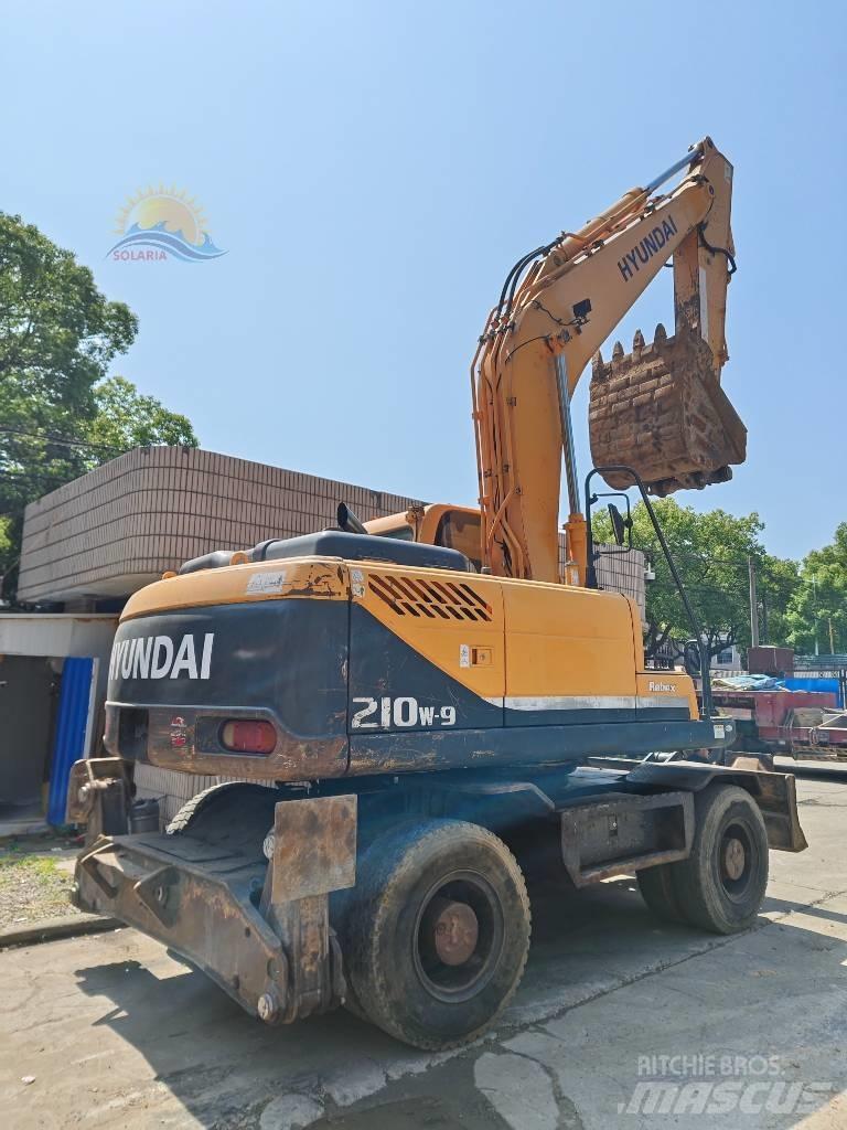 Hyundai R210W-9 Bageri na kotačima