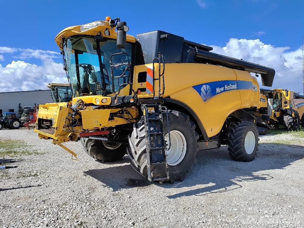 New Holland CX 8090 Kombajni