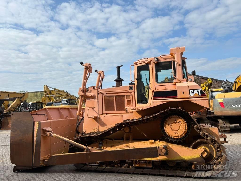 CAT D 7 H Buldožeri gusjeničari