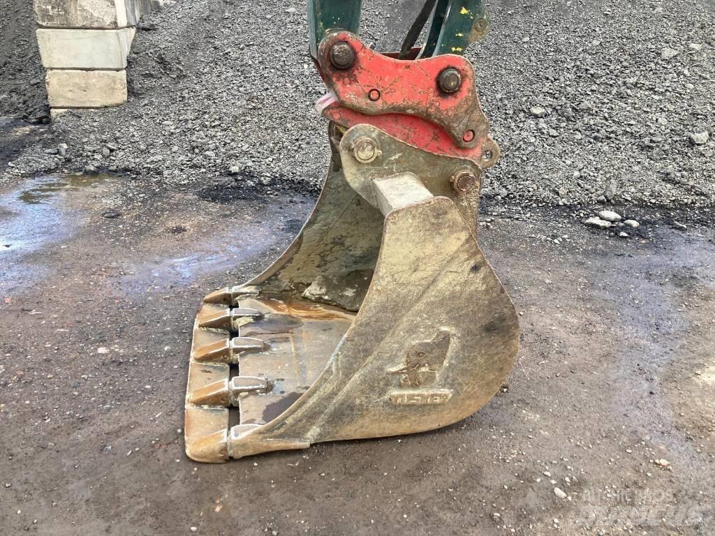 Komatsu PC138US-11 Bageri gusjeničari
