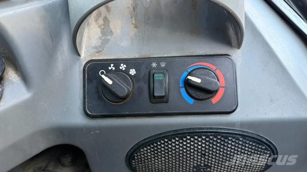 Bobcat T 590 Skid steer mini utovarivači