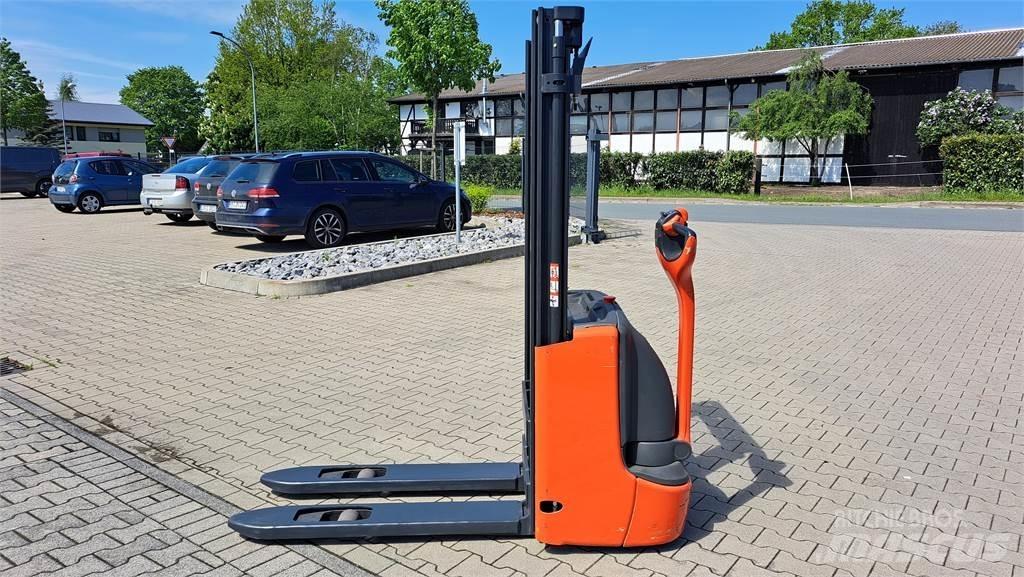 Linde L12- BR1172 Ručni električni viličar