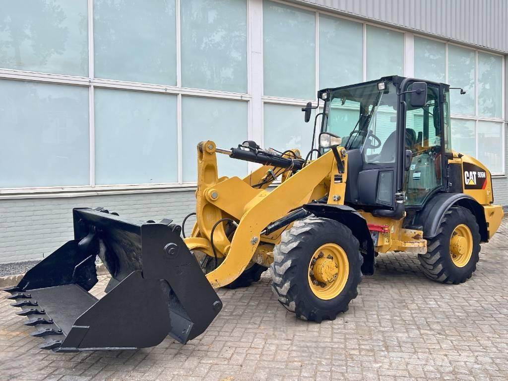 CAT 906 M    2016 Utovarivači na kotačima