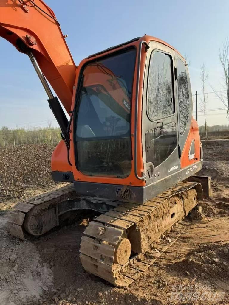 Doosan DX 75-9 C Bageri gusjeničari