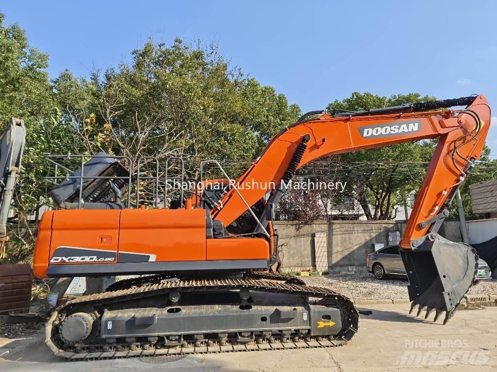 Doosan DX300 Bageri gusjeničari