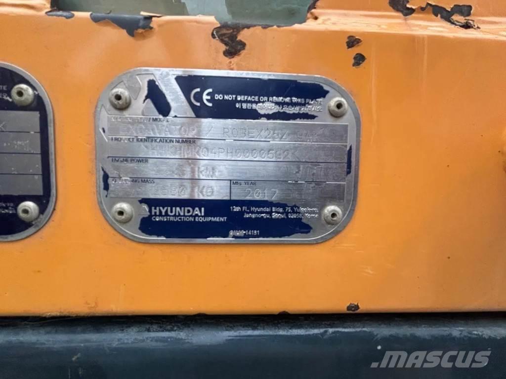 Hyundai R25Z Mini bageri <7t