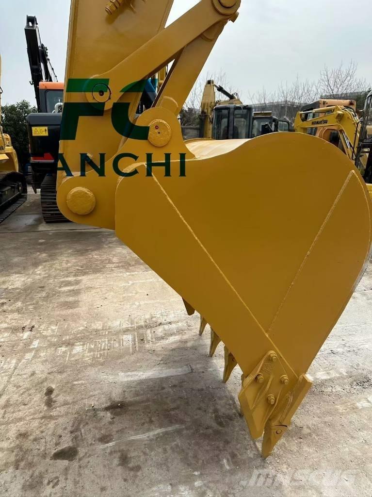 CAT 325 D Bageri gusjeničari