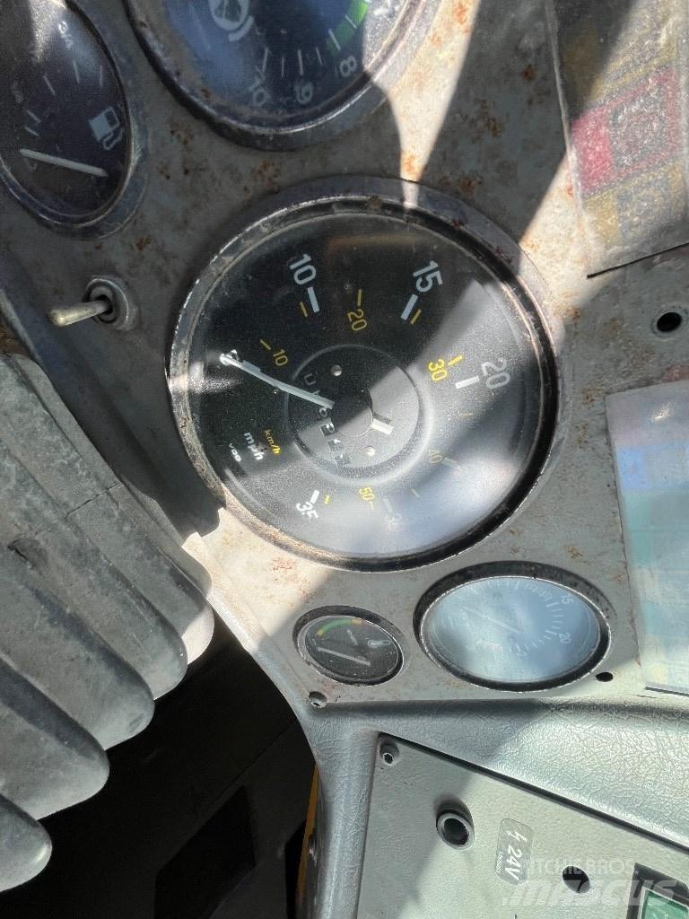Volvo A25c Zglobni demperi