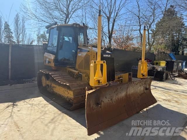 CAT D 3 K LGP Buldožeri gusjeničari