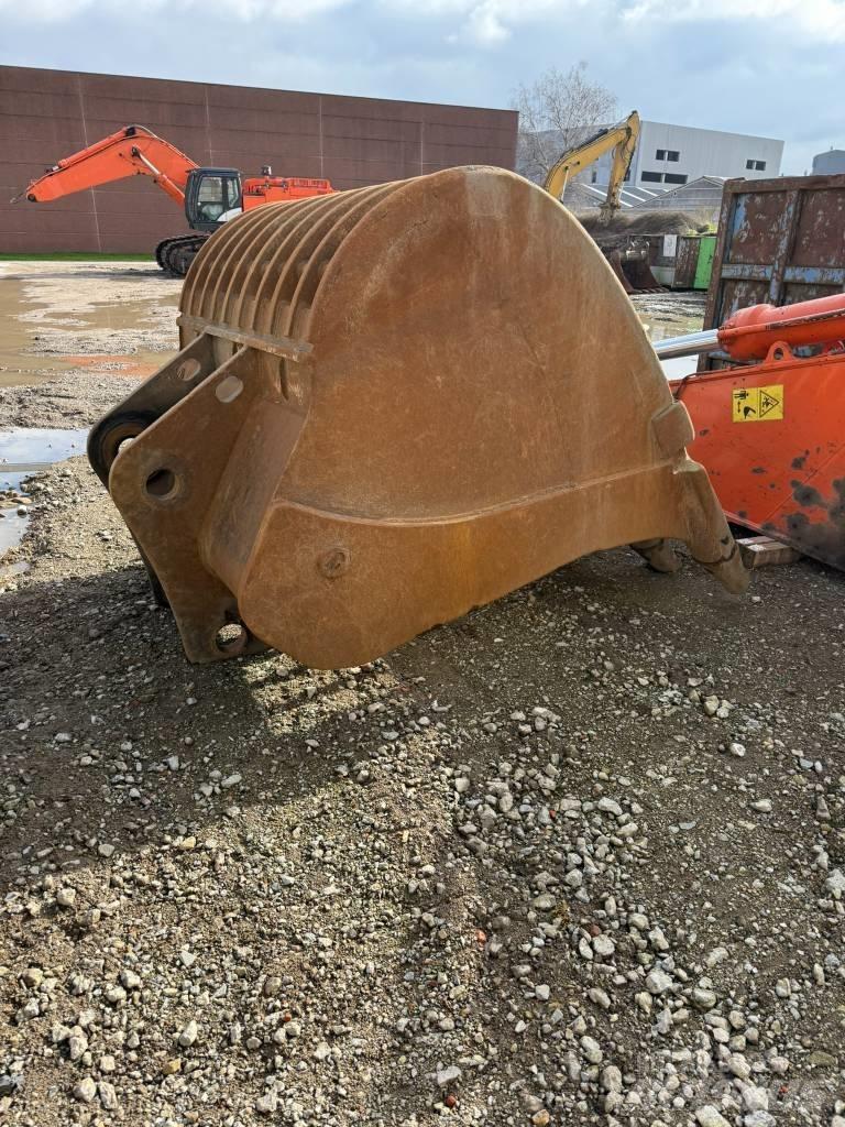 Hitachi ZX690 LCR - 6 Bageri gusjeničari