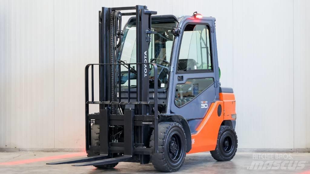 Toyota 02-8 FGF 30 Plinski viličari
