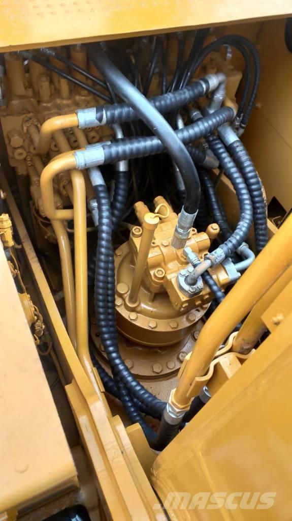 CAT 320D2 Bageri gusjeničari
