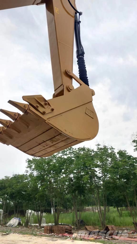 CAT 320D2 Bageri gusjeničari