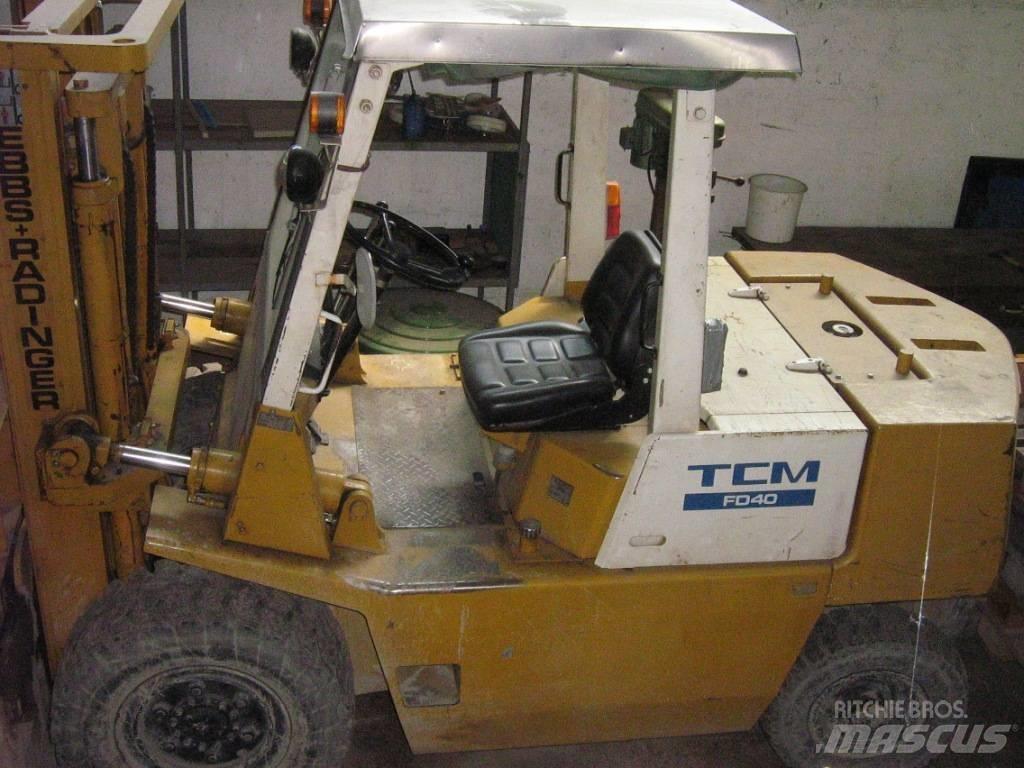 TCM FD40 Dizelski viličari