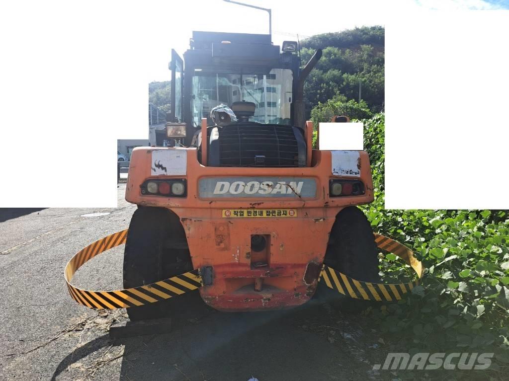 Doosan D 160 S-5 Dizelski viličari