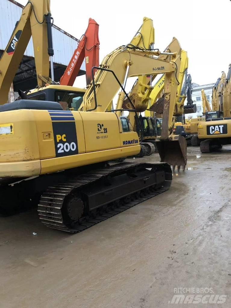 Komatsu 200-7 Bageri gusjeničari