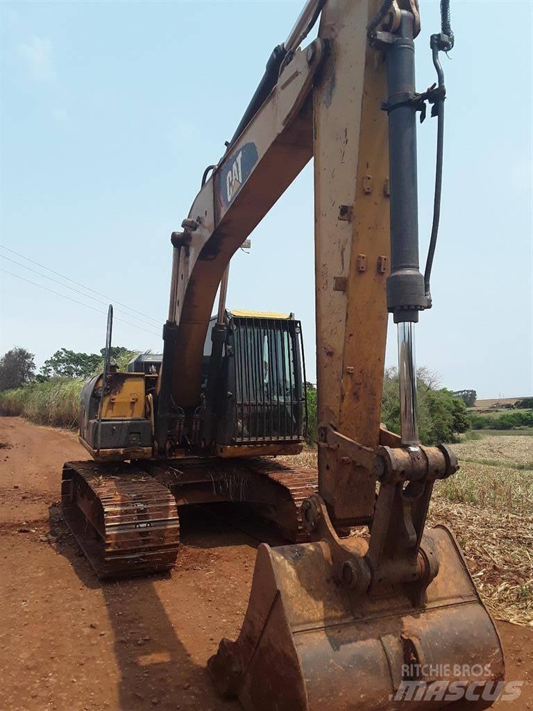 CAT 318D2L Bageri gusjeničari
