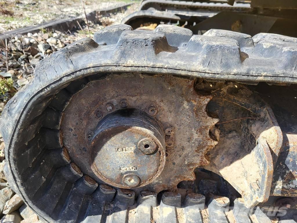 Komatsu PC24MR-5 Mini bageri <7t
