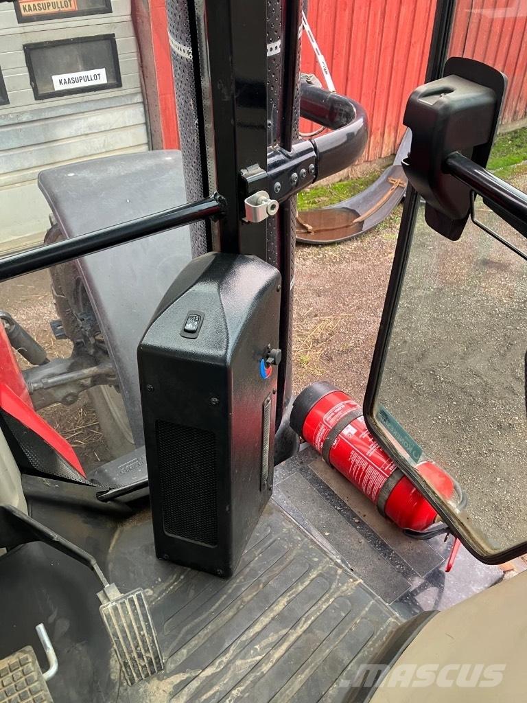 Massey Ferguson 7726 Traktori