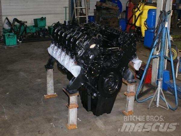 Mercedes-Benz OM404 Motori