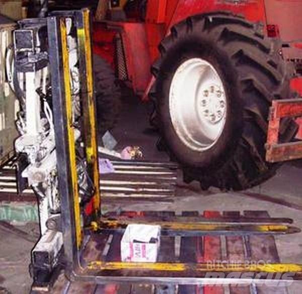  Twin pallet handler Ručni paletni viličar