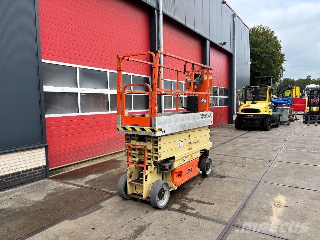 JLG 2630 ES Škaraste platforme