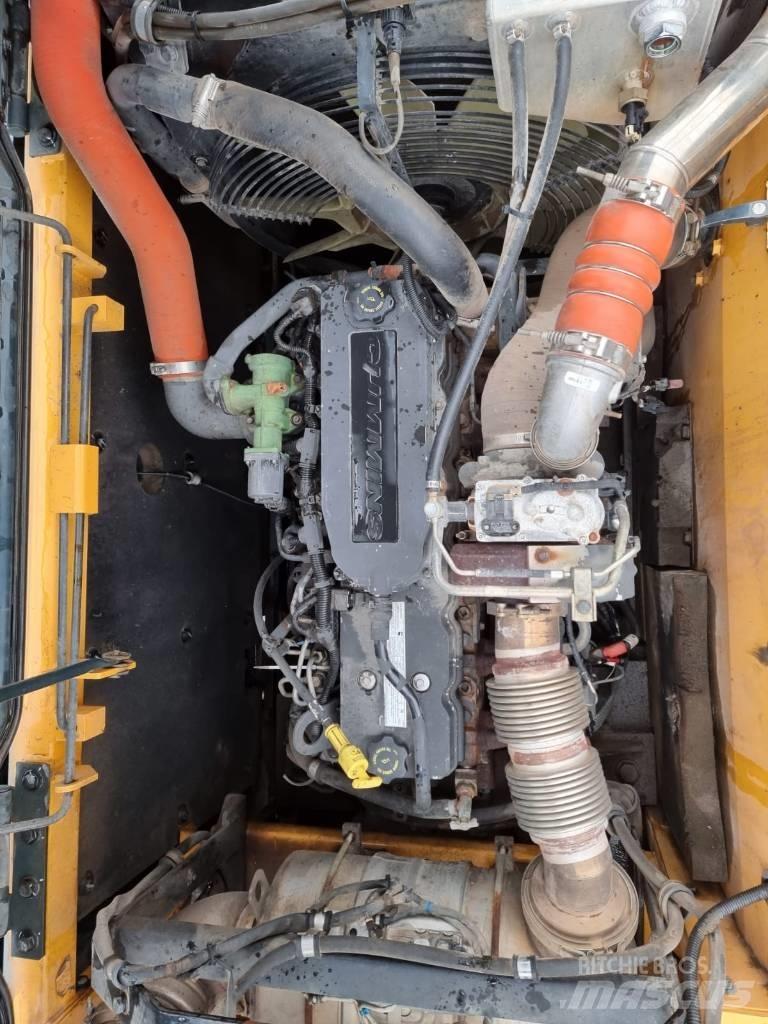 Hyundai HX 300 L Bageri gusjeničari