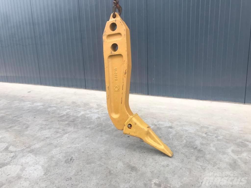 Komatsu D65 Shank Skarifikatori