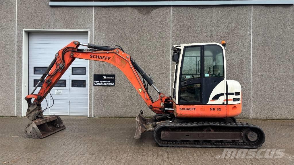 Schaeff HR 32 Midi bageri 7t – 12t