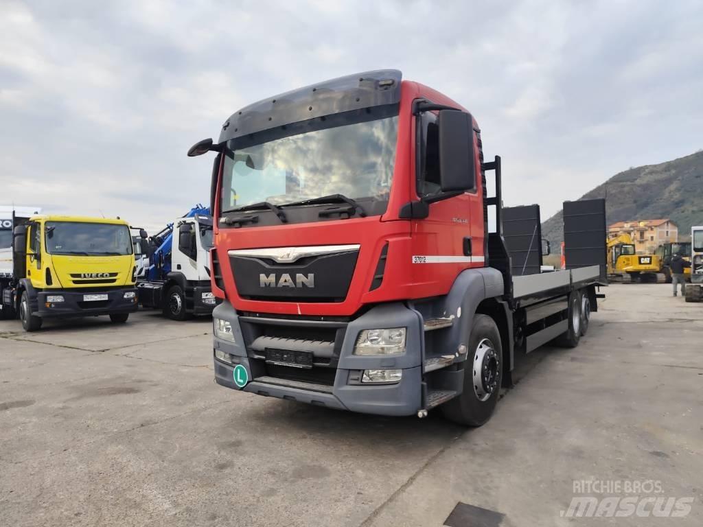 MAN TGS 26.440 Kamioni s ravnim pločom / vitlom